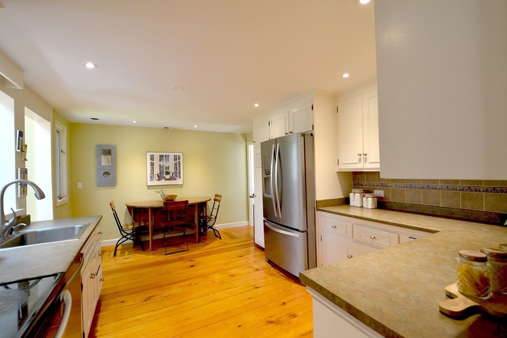 50 Rich Valley Road Wayland, MA 01778 - Photo 6 of 38 Gallery Image 6