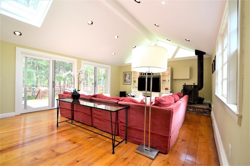 50 Rich Valley Road Wayland, MA 01778 - Photo 8 of 38 Gallery Image 8