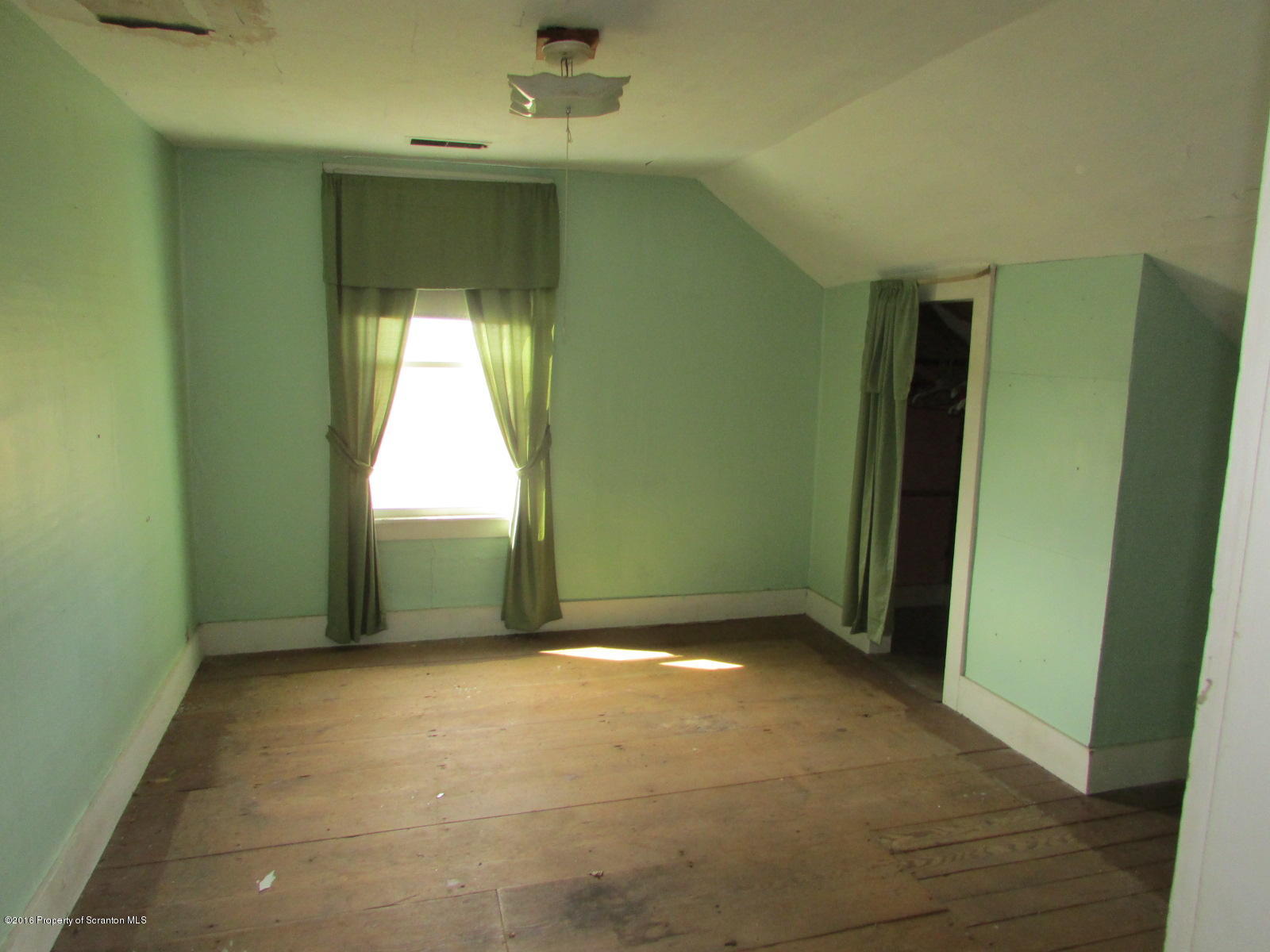 853 Hawley Road Montrose, PA 18801 - Photo 13 of 20 Gallery Image 13