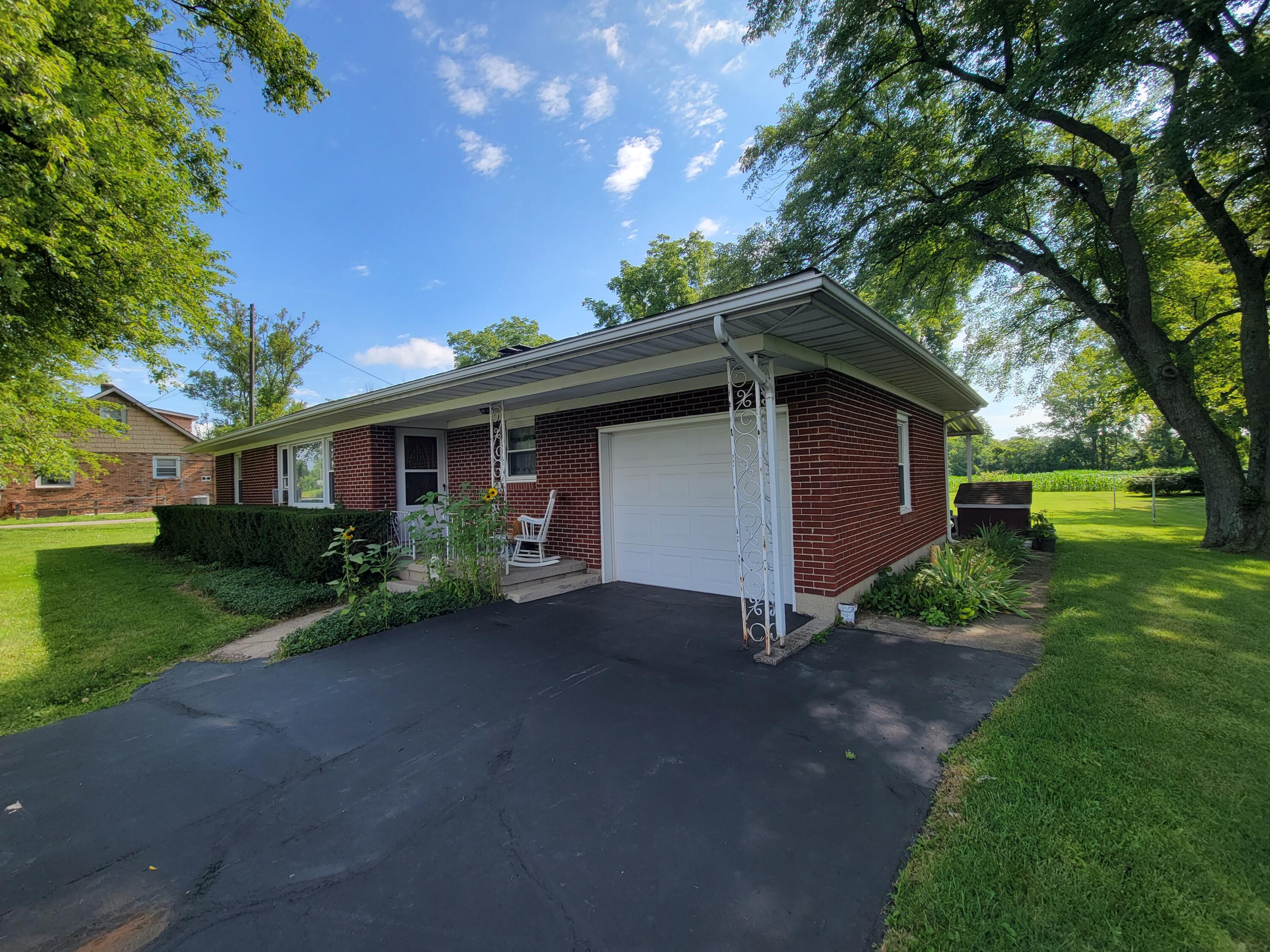 4492 Willow Dale Road Springfield, OH 45502 - Photo 4 of 16