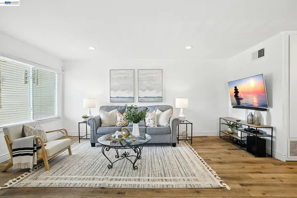 $618,000 | 2102 Galveston Avenue, Unit B, San Jose, CA 95122