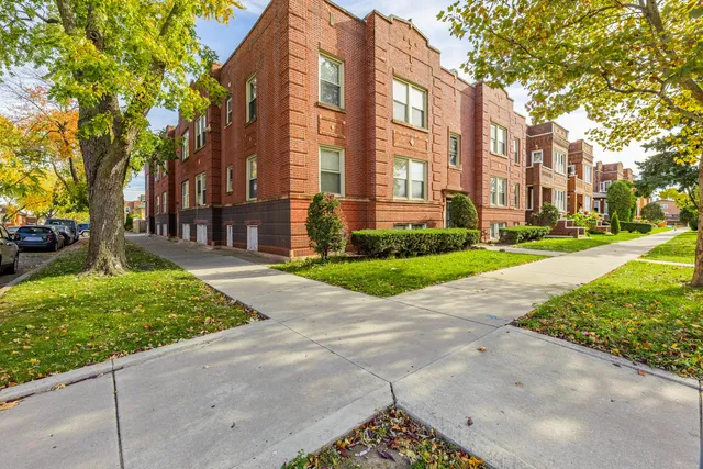 $890 | 3021 West 58th Street, Unit 1, Chicago, IL 60629
