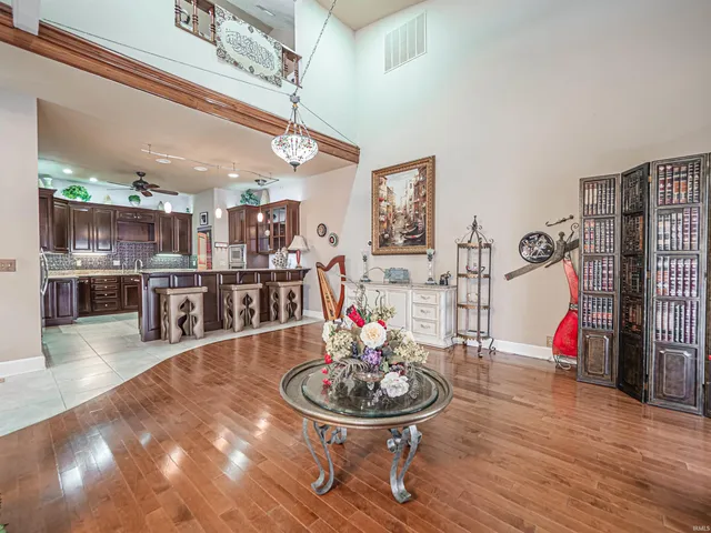 $750,000 | 101 East Jennings Street, Unit E, Newburgh, IN 47630