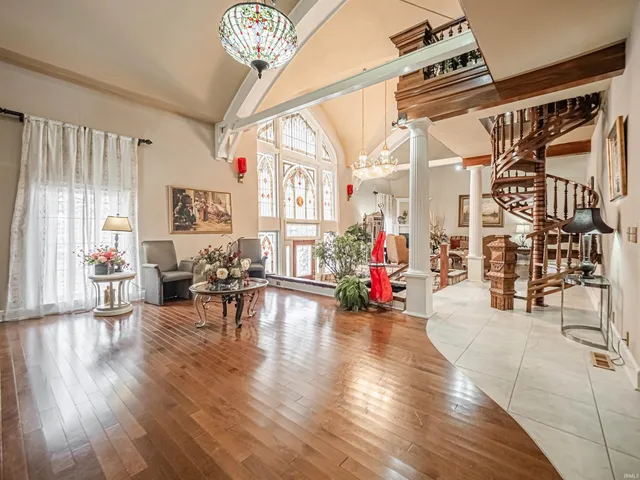 $750,000 | 101 East Jennings Street, Unit E, Newburgh, IN 47630