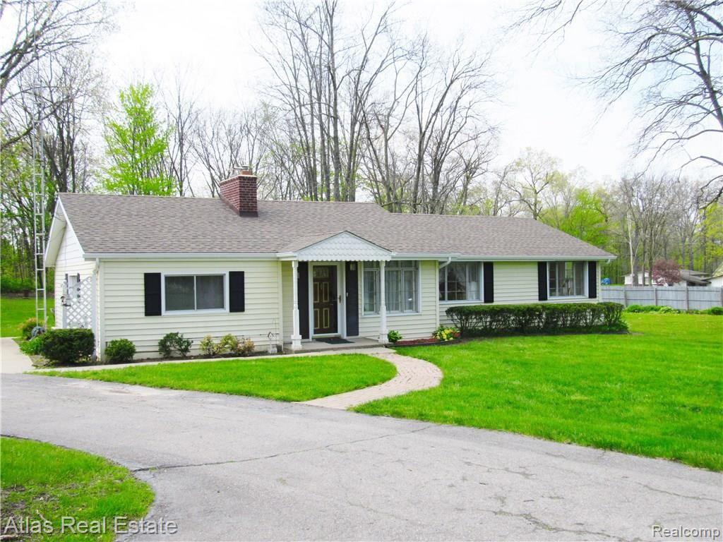 10492 Horton Road Goodrich, MI 48438 - Photo 2 of 16 IMG_3799.JPG