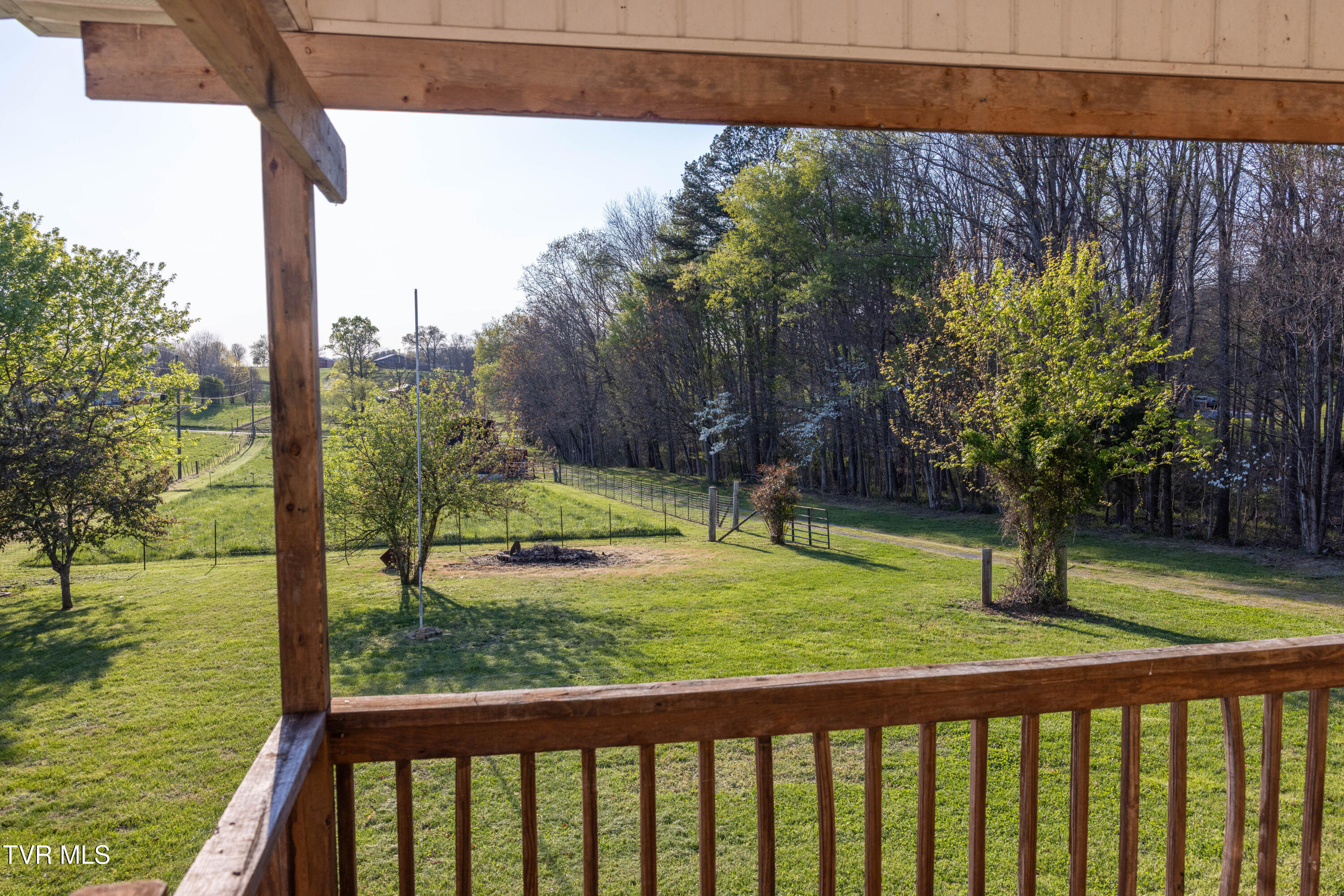 55 Kay Miller Lane Chuckey, TN 37641 - Photo 34 of 38 Front Porch View