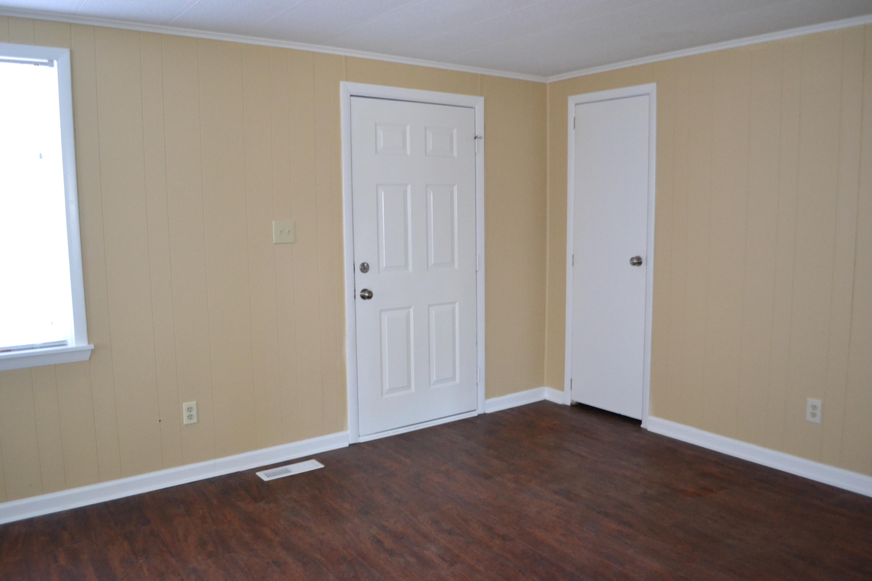 7544 Beaver Ridge Road Knoxville, TN 37931 - Photo 4 of 25 Living 2