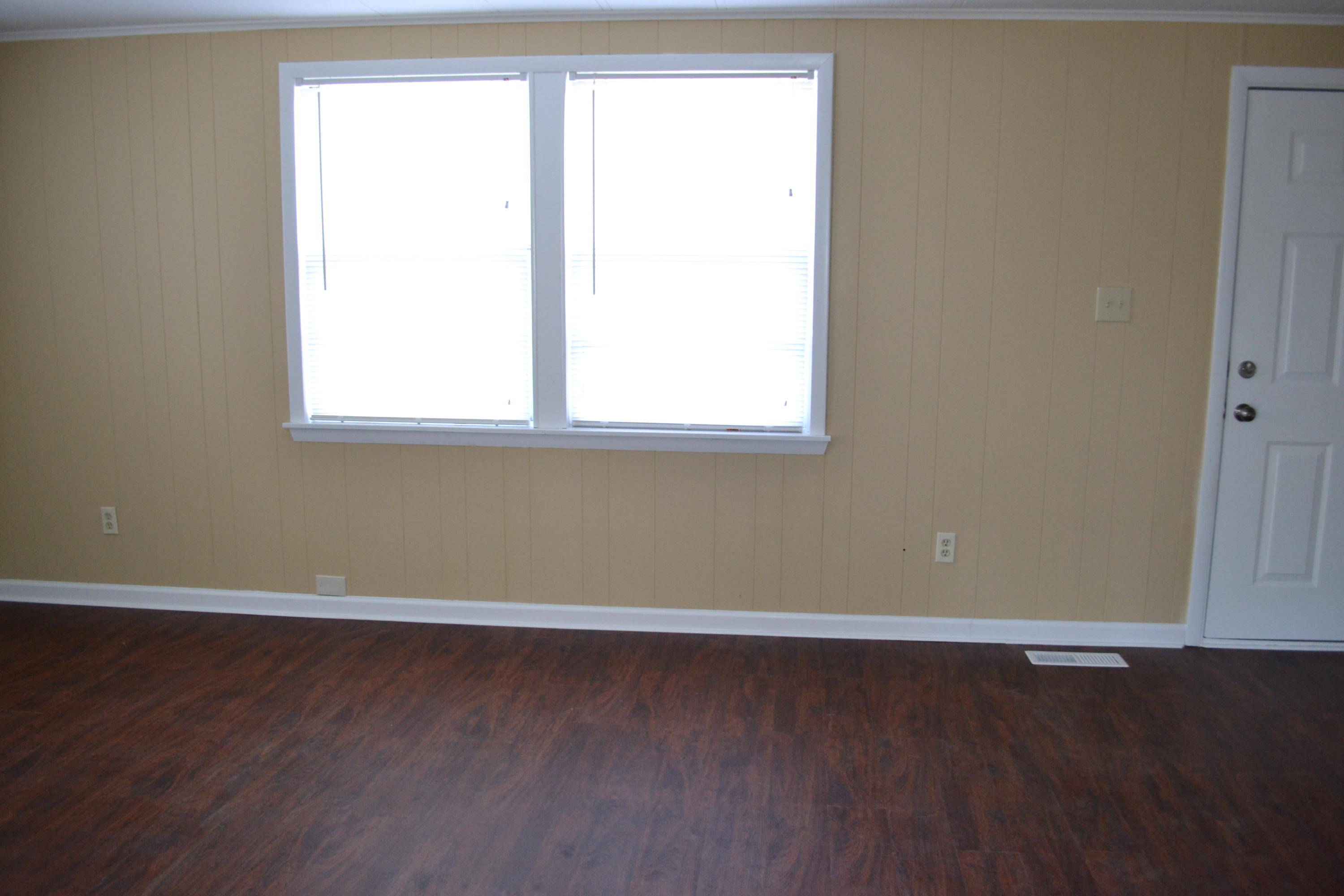 7544 Beaver Ridge Road Knoxville, TN 37931 - Photo 5 of 25 Living 3