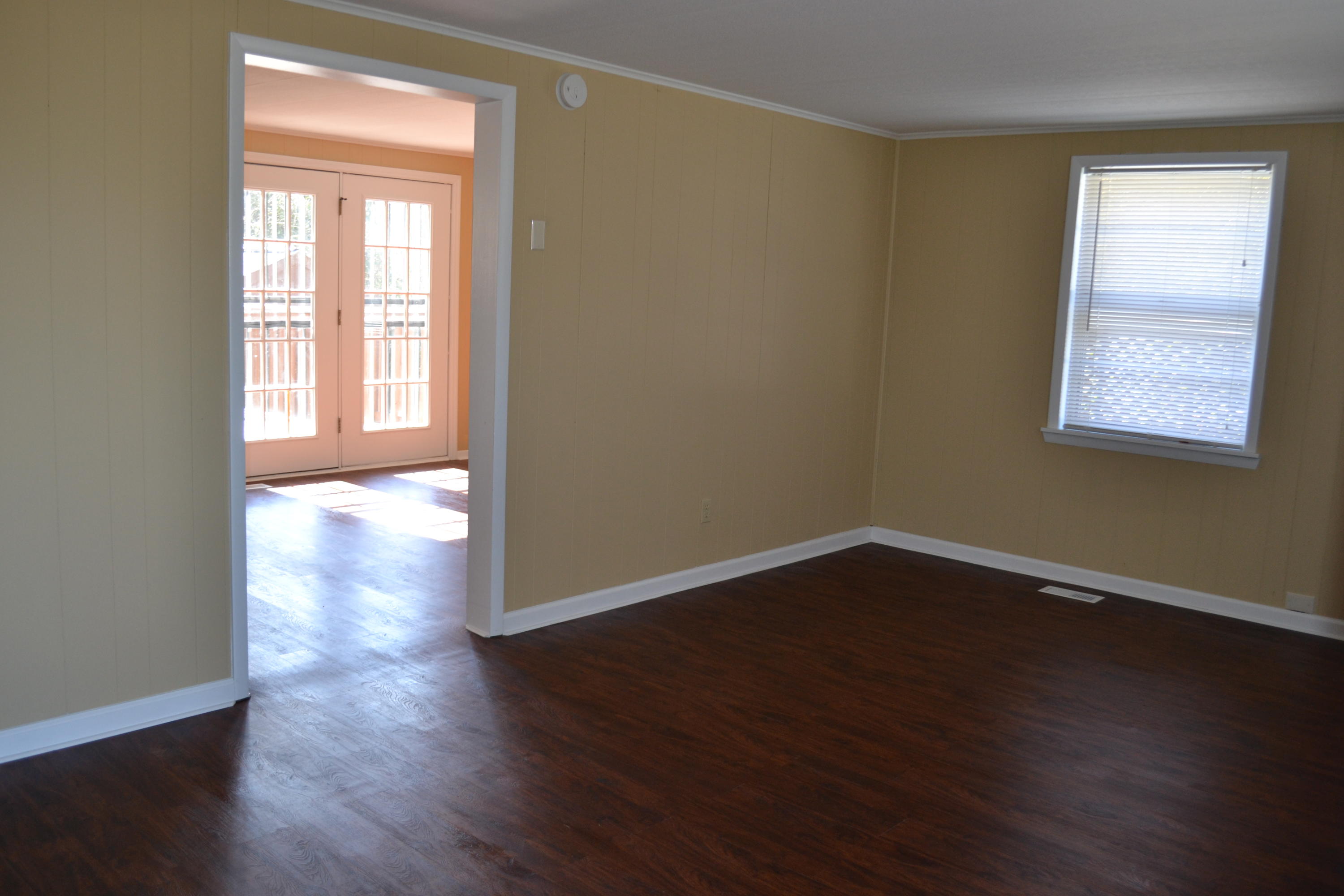 7544 Beaver Ridge Road Knoxville, TN 37931 - Photo 7 of 25 Living into Kitchen