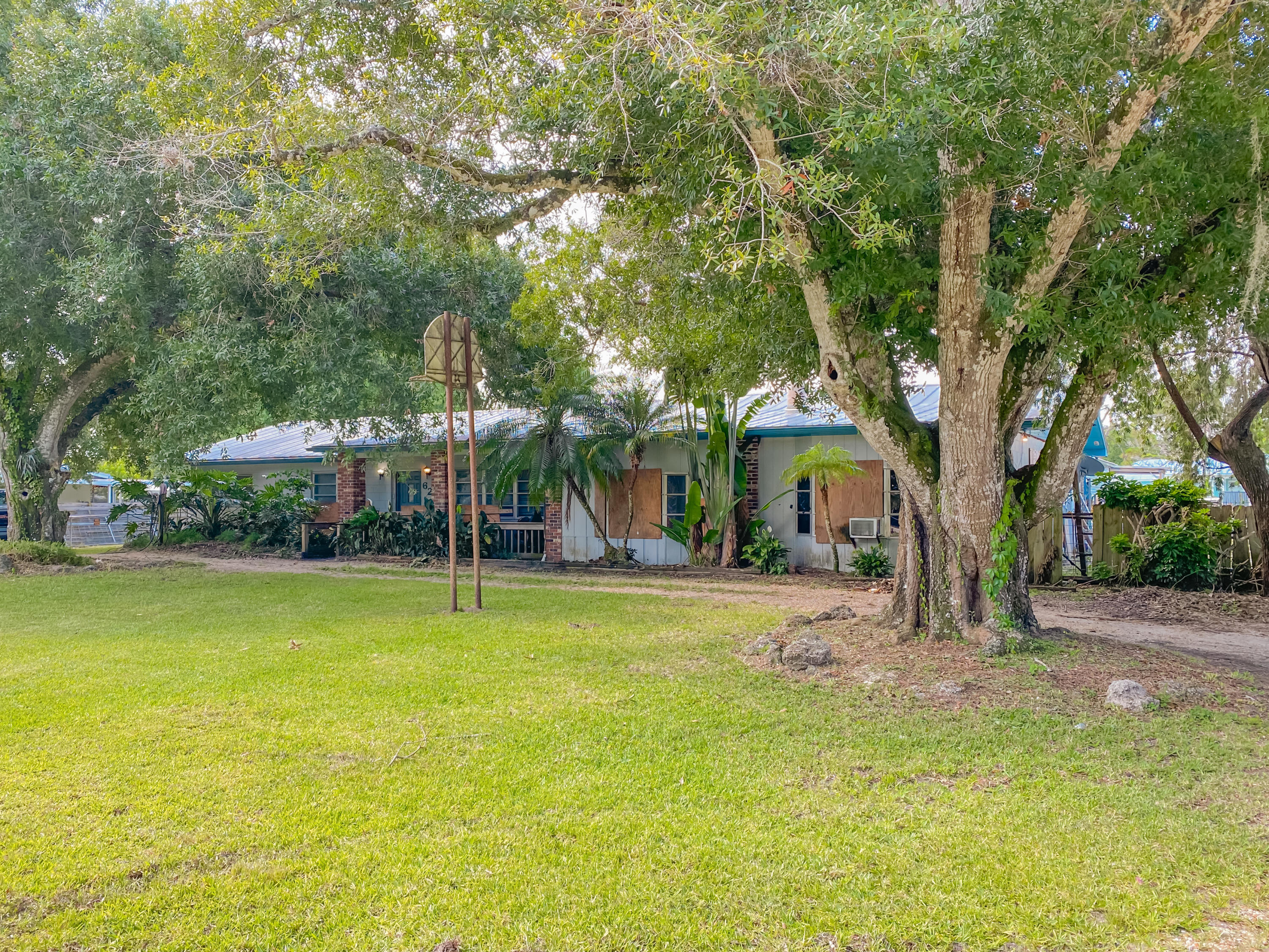 627 Kearney Road Fort Pierce, FL 34982 - Photo 3 of 29 IMG_1715