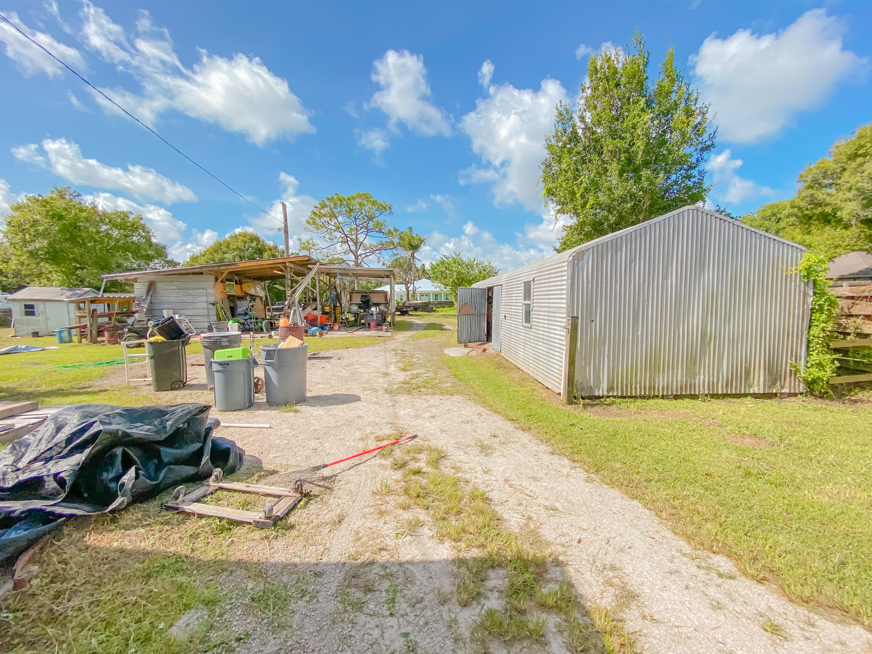 627 Kearney Road Fort Pierce, FL 34982 - Photo 7 of 29 IMG_1723