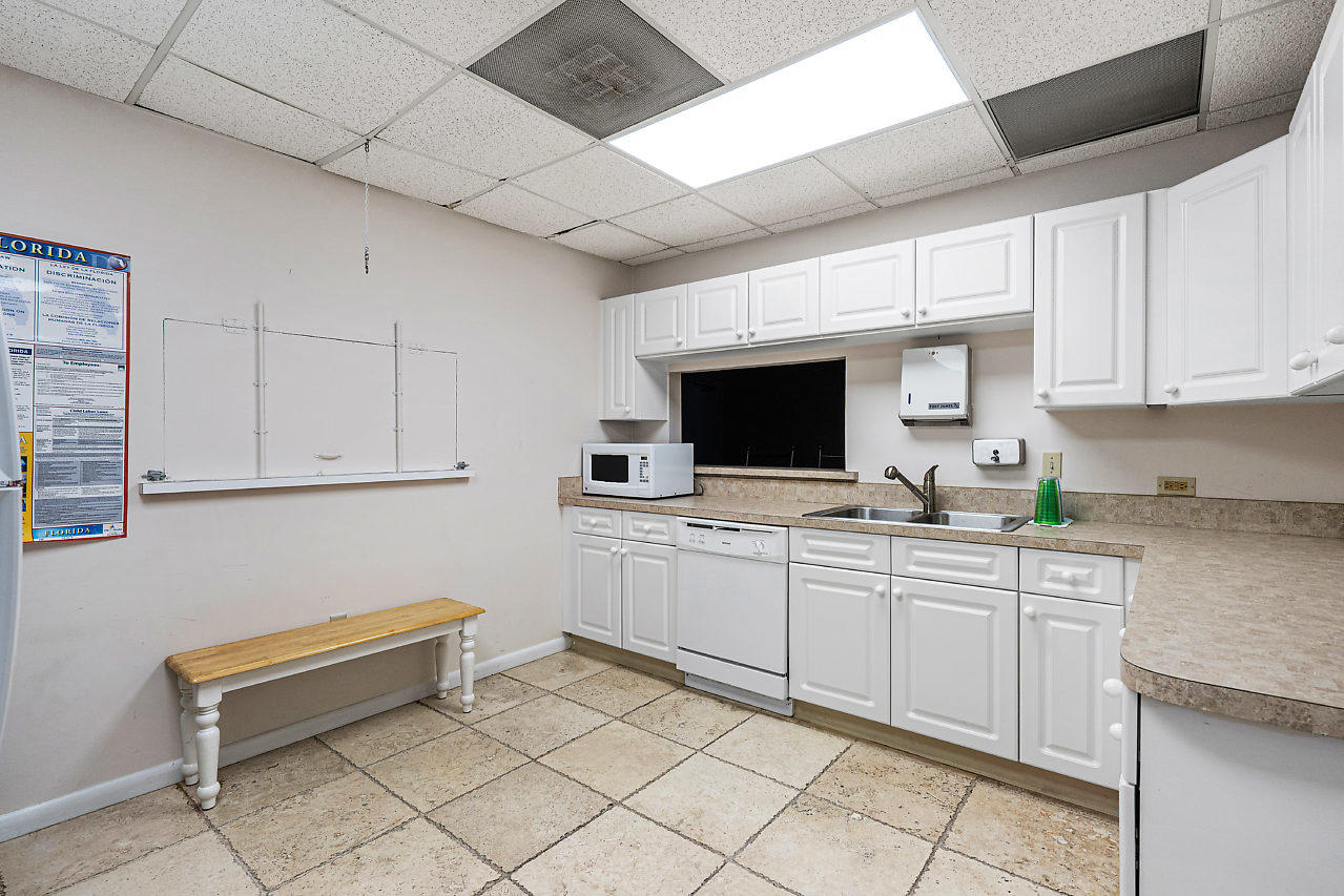 1874 Barnstable Road Wellington, FL 33414 - Photo 40 of 46 034-1874BarnstableRd-Wellington-FL-small