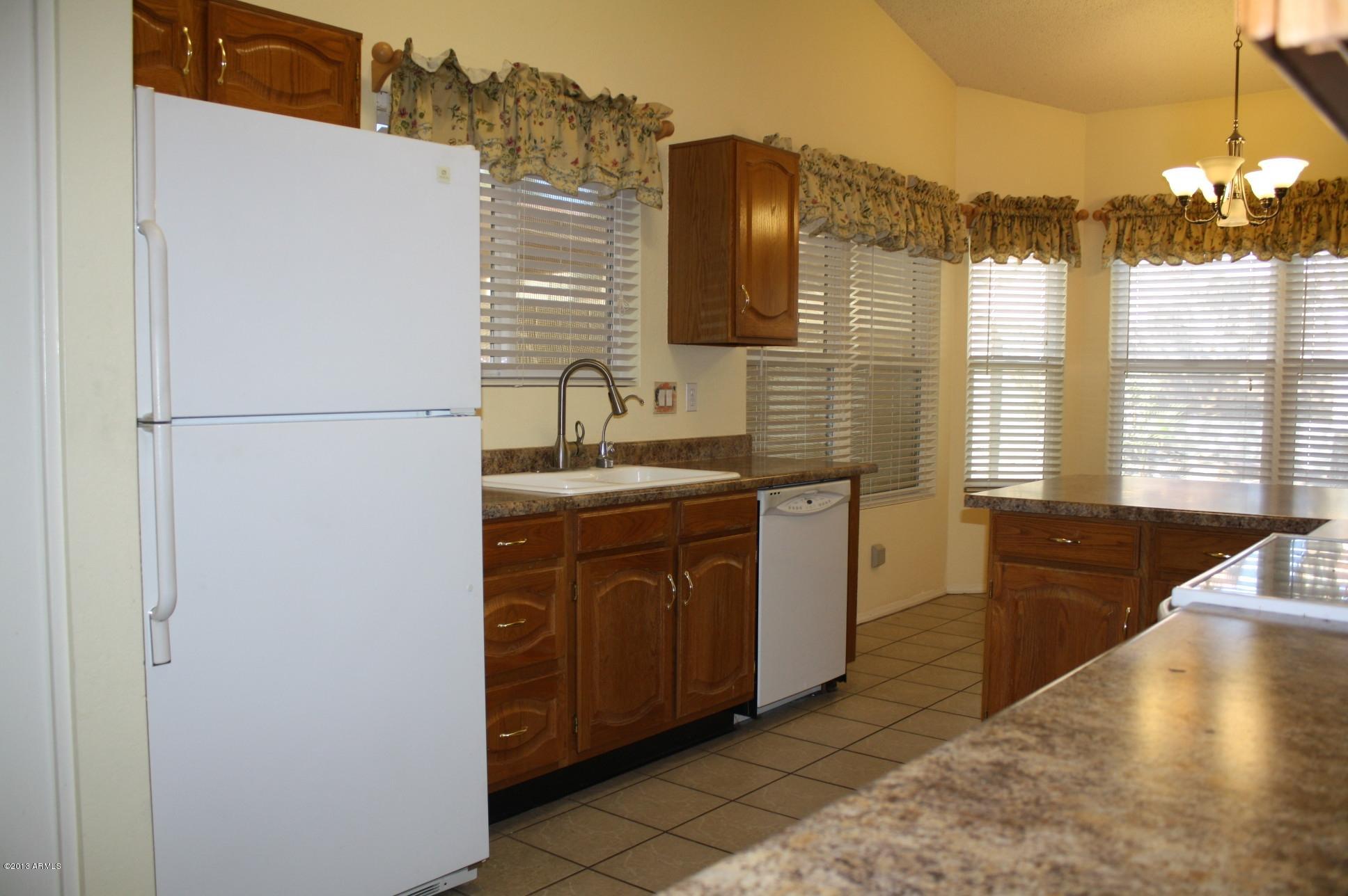 2746 East Rockledge Road Phoenix, AZ 85048 - Photo 3 of 39 12-9-13 (5)
