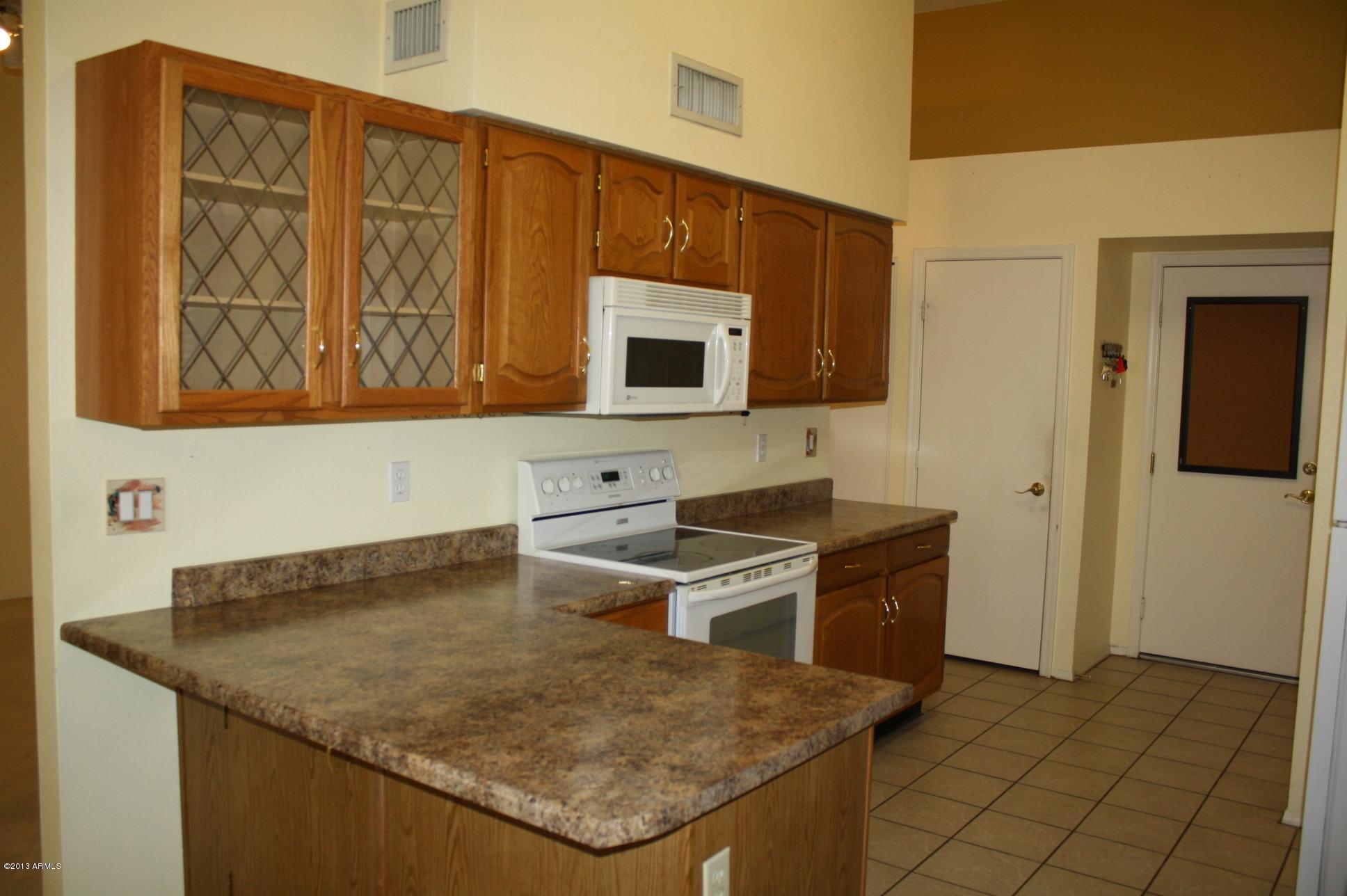 2746 East Rockledge Road Phoenix, AZ 85048 - Photo 5 of 39 12-9-13 (24)