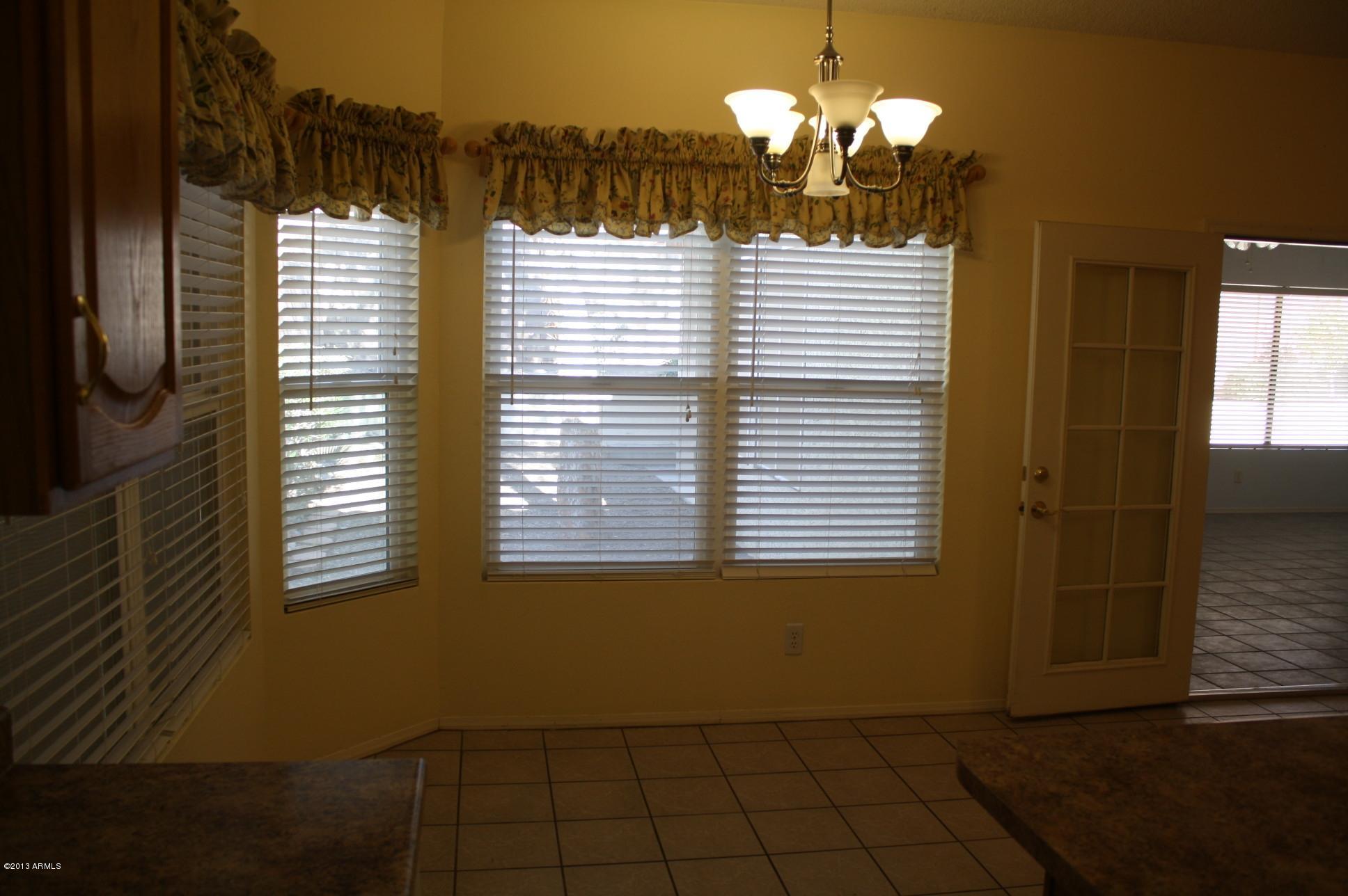 2746 East Rockledge Road Phoenix, AZ 85048 - Photo 7 of 39 12-9-13 (27)