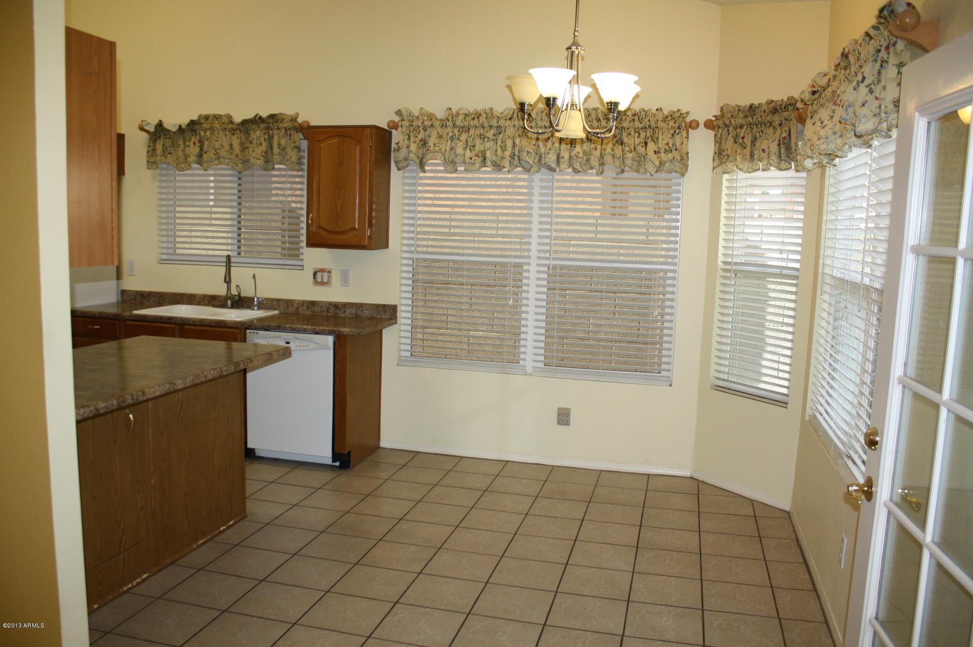 2746 East Rockledge Road Phoenix, AZ 85048 - Photo 8 of 39 12-9-13 (29)