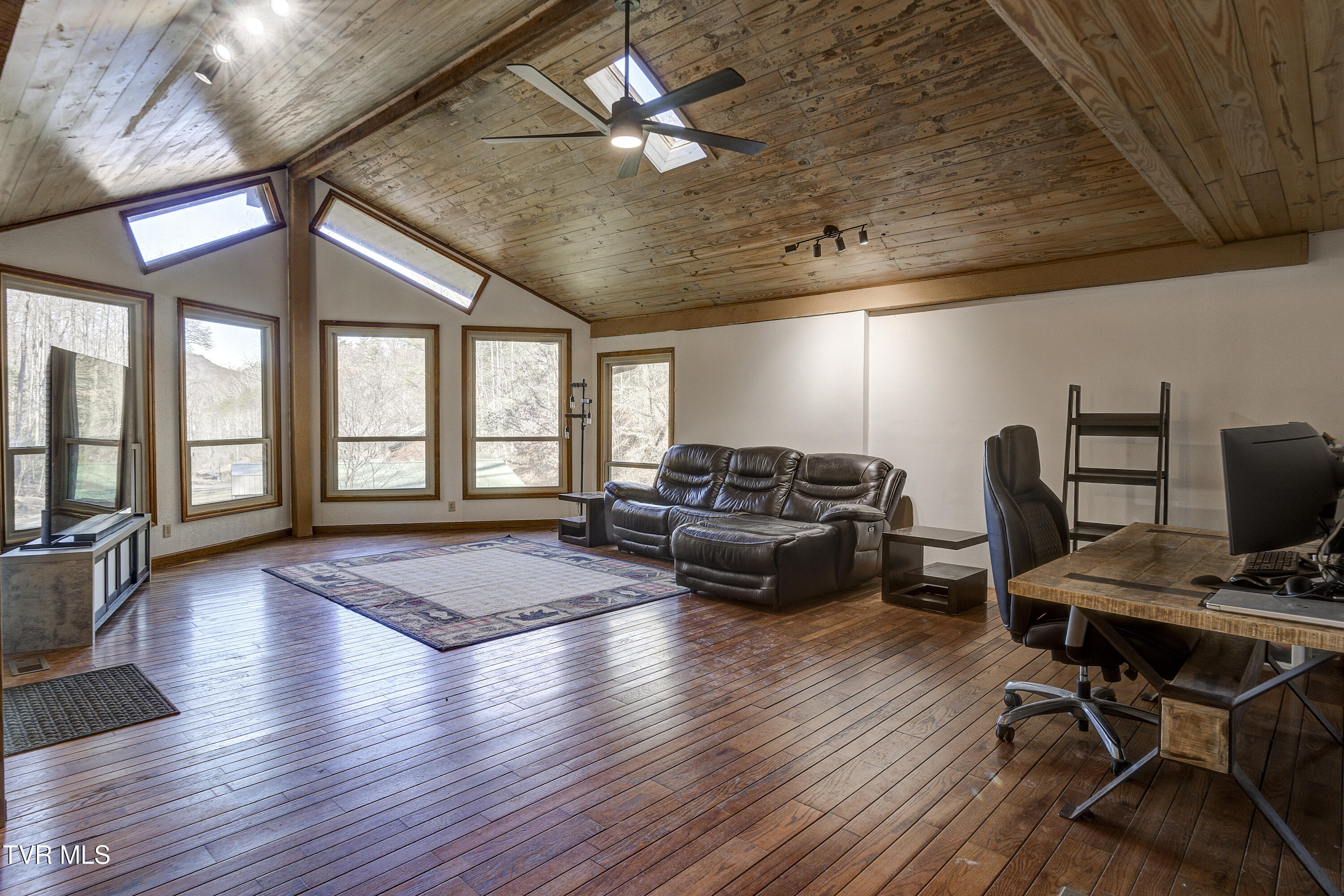 124 Ogle Road Unicoi, TN 37692 - Photo 11 of 53 OgleRd--5