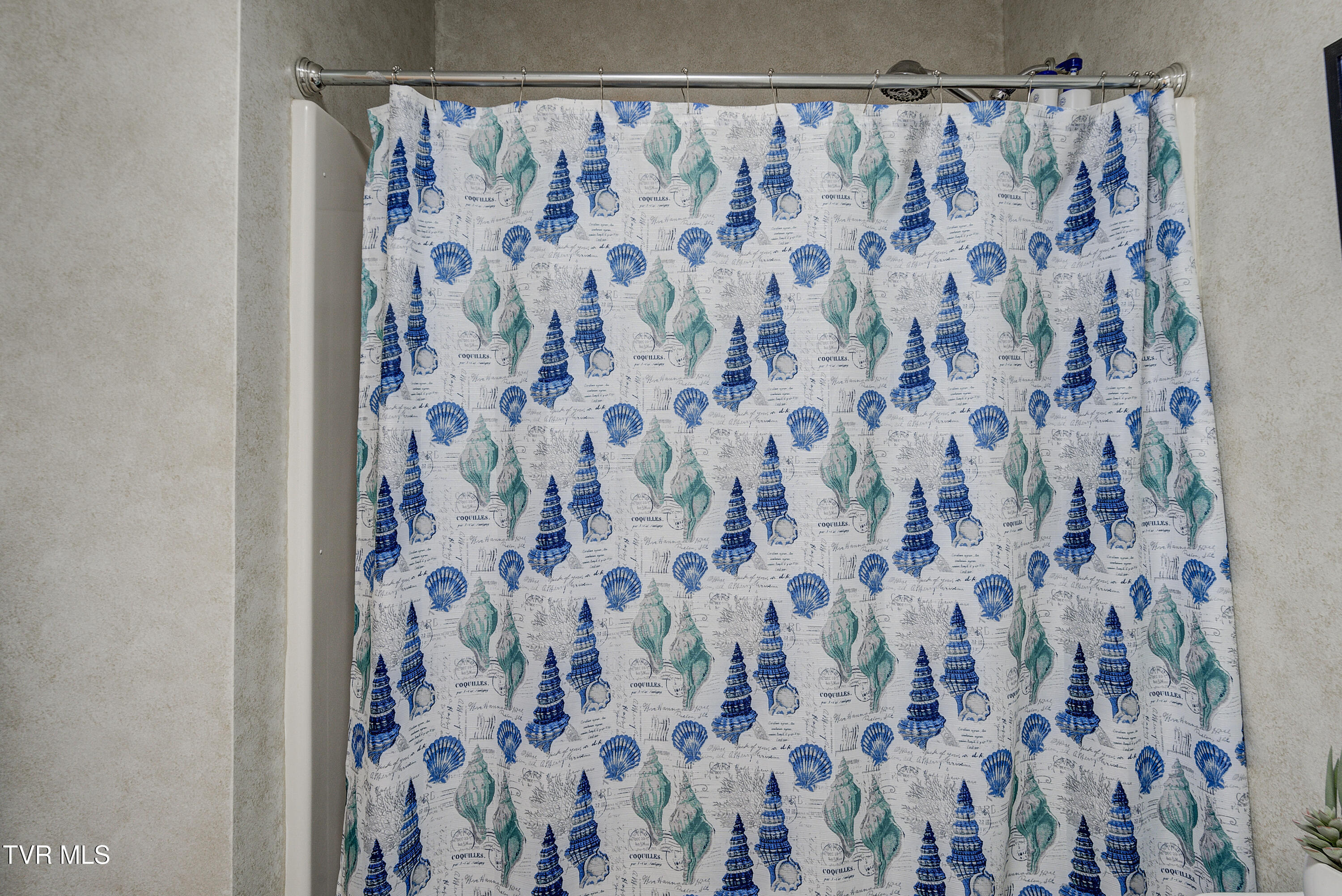 124 Ogle Road Unicoi, TN 37692 - Photo 20 of 53 OgleRd--14