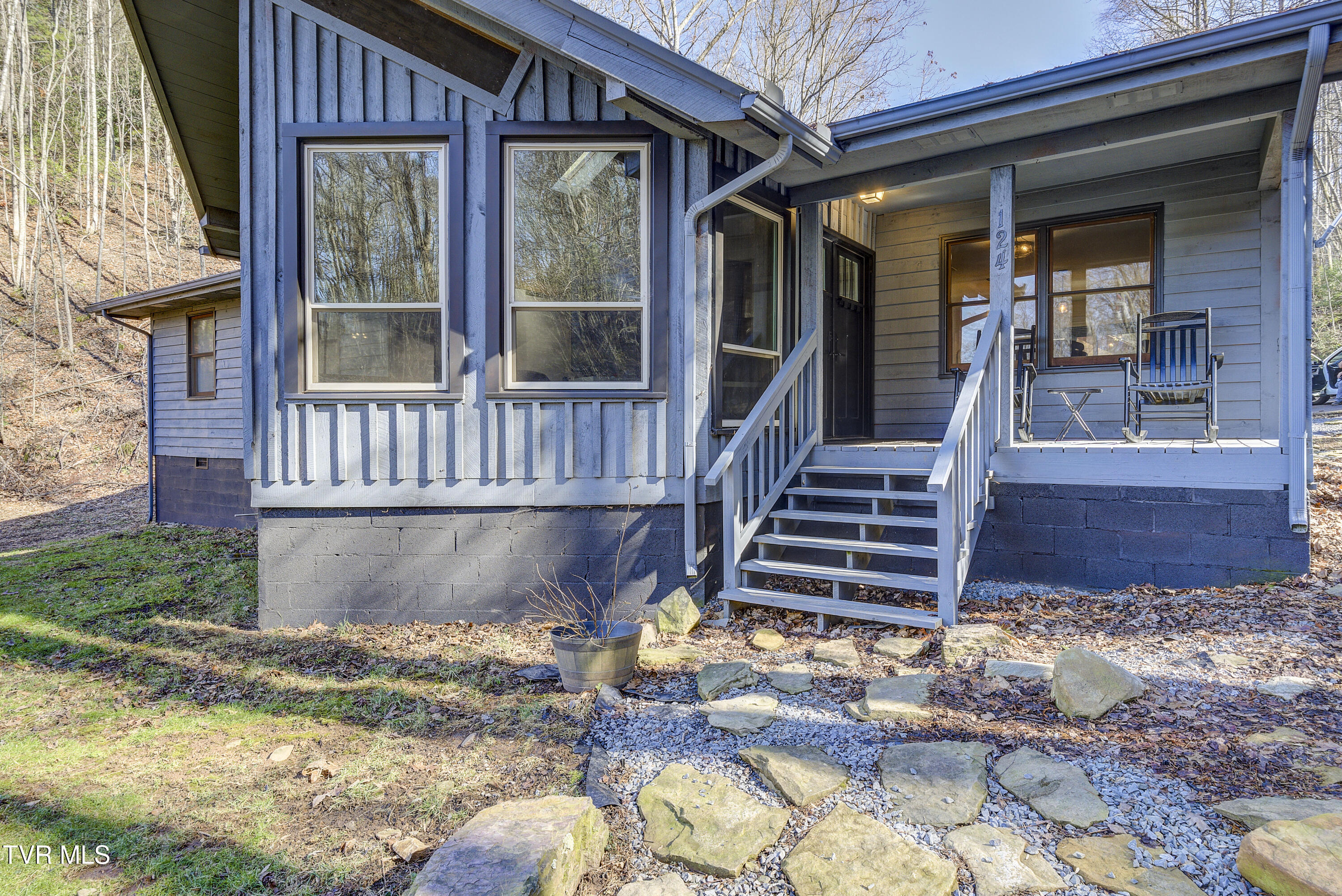 124 Ogle Road Unicoi, TN 37692 - Photo 4 of 53 OgleRd--45