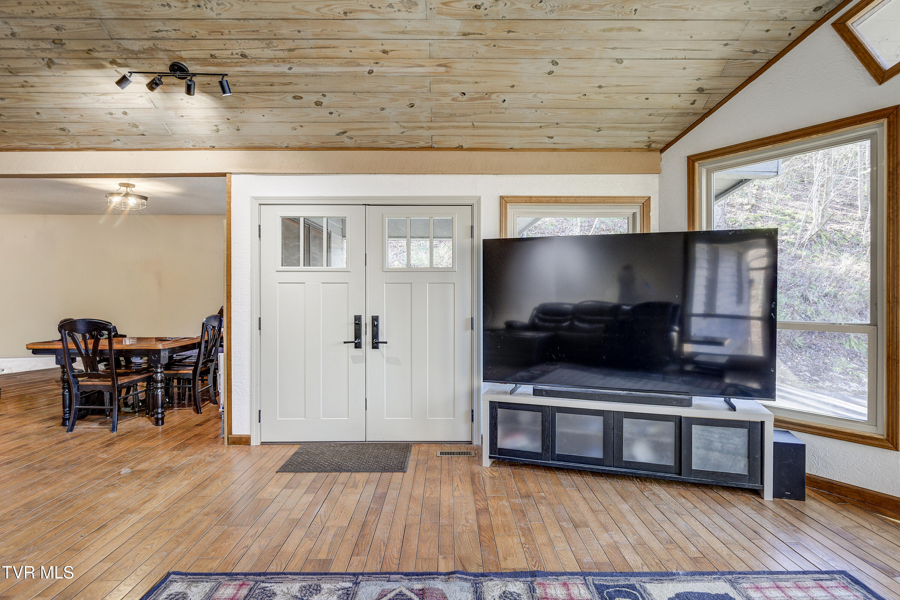 124 Ogle Road Unicoi, TN 37692 - Photo 9 of 53 OgleRd--3