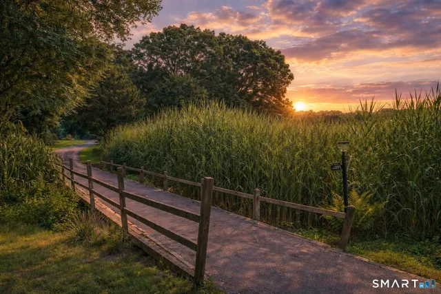 $999,900 | 1 Beamon Meadow Place, Old Saybrook, CT 06475