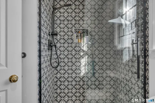 $999,900 | 1 Beamon Meadow Place, Old Saybrook, CT 06475