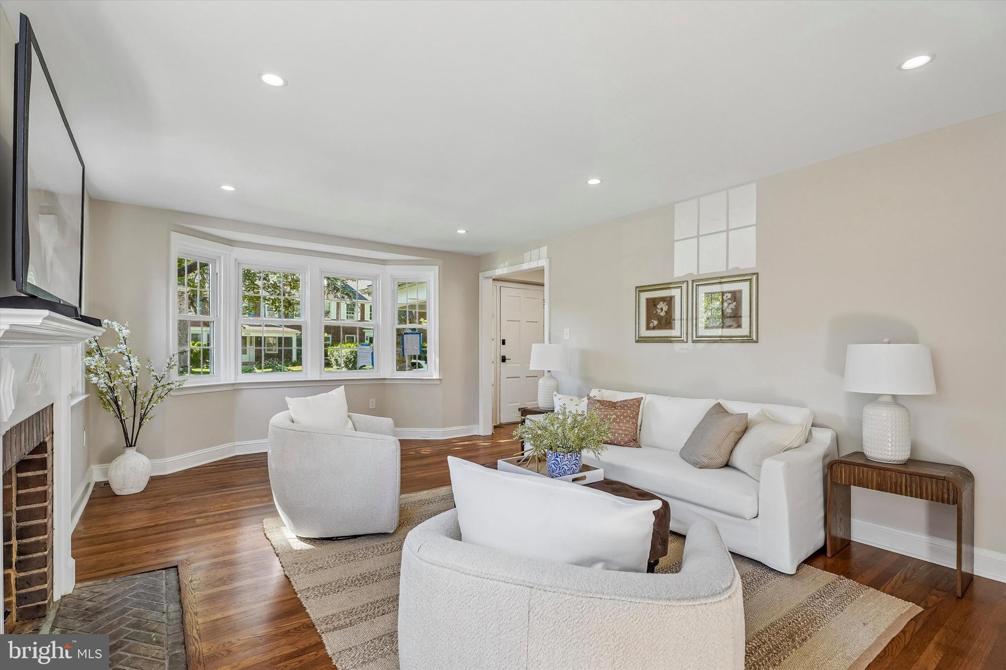 1409 Edgevale Road Wynnewood, PA 19096 - Photo 5 of 35