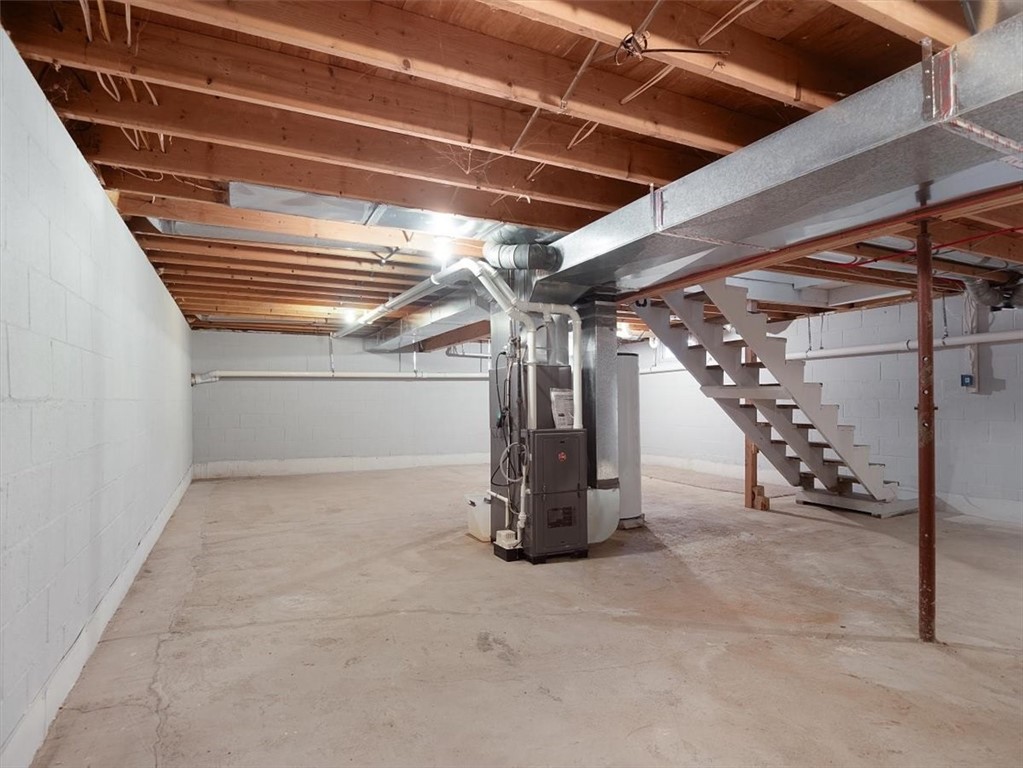 4700 State Rte 21 Canandaigua Town, NY 14424 - Photo 32 of 39 Full Basement