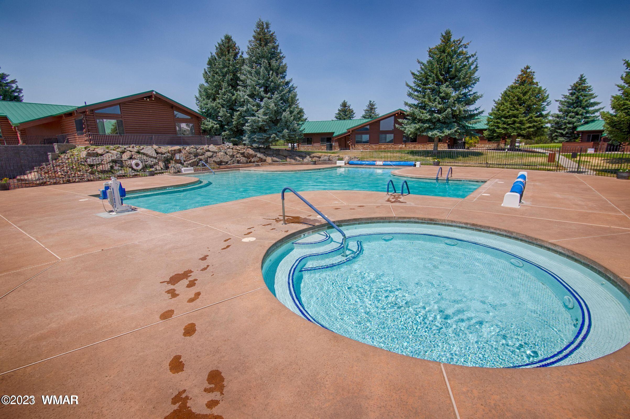 8202 Apache Way Show Low, AZ 85901 - Photo 5 of 9