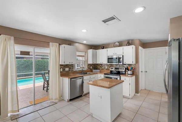 $3,500 | 2301 Millcreek Court, Valrico, FL 33596