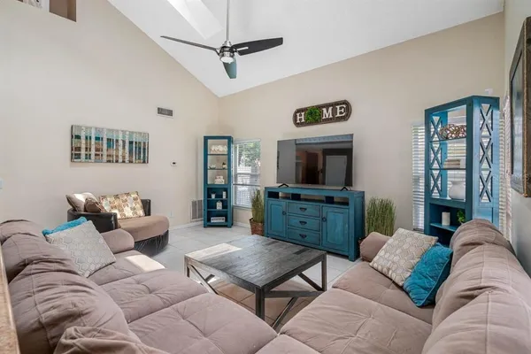 $3,500 | 2301 Millcreek Court, Valrico, FL 33596