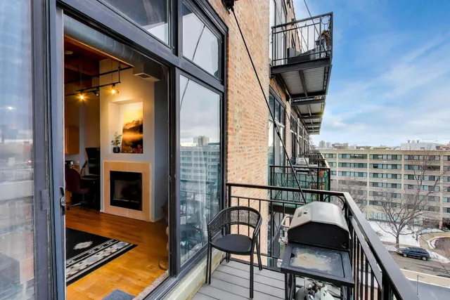 $2,495 | 1250 West Van Buren Street, Unit 607, Chicago, IL 60607