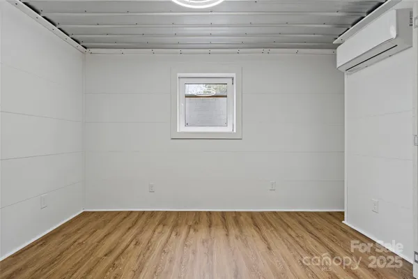 a view of a yard in front of a house