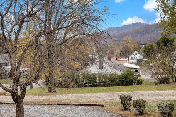 $469,900 | 141 North Madison Street, Marion, NC 28752