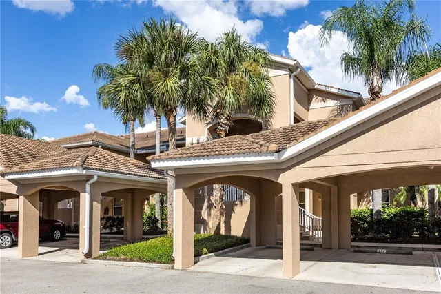 $224,000 | 819 Fairwaycove Lane, Unit 203, Bradenton, FL 34212