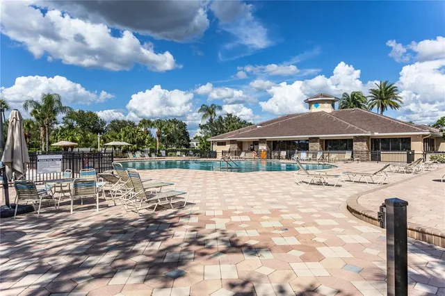 $224,000 | 819 Fairwaycove Lane, Unit 203, Bradenton, FL 34212