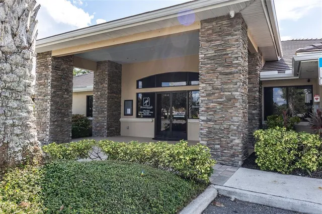 $224,000 | 819 Fairwaycove Lane, Unit 203, Bradenton, FL 34212