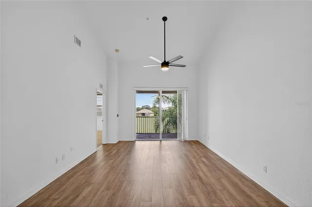 $224,000 | 819 Fairwaycove Lane, Unit 203, Bradenton, FL 34212