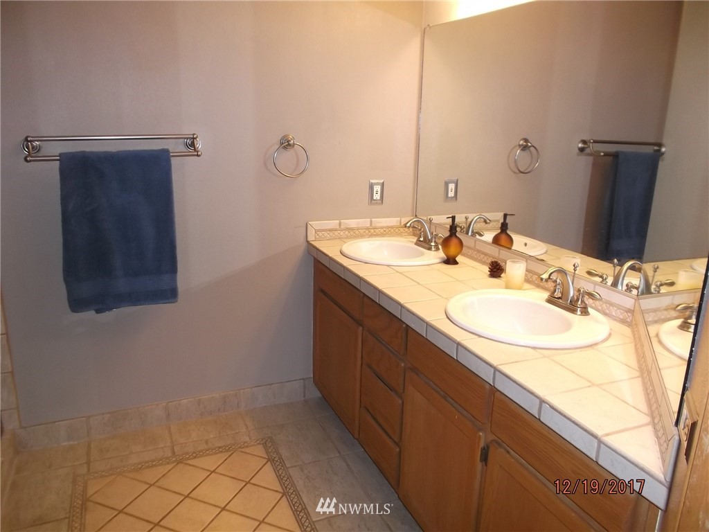 1150 West Waterloo Road Oak Harbor, WA 98277 - Photo 17 of 25 Gallery Image 17
