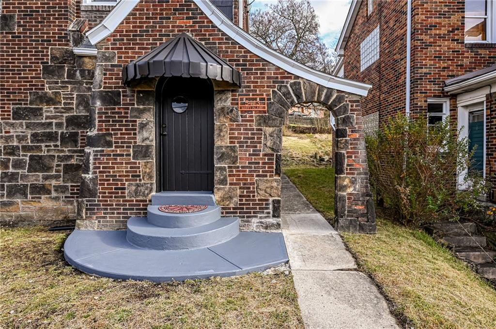 5413 Mifflin Road Pittsburgh, PA 15207 - Photo 3 of 37 Gallery Image 3