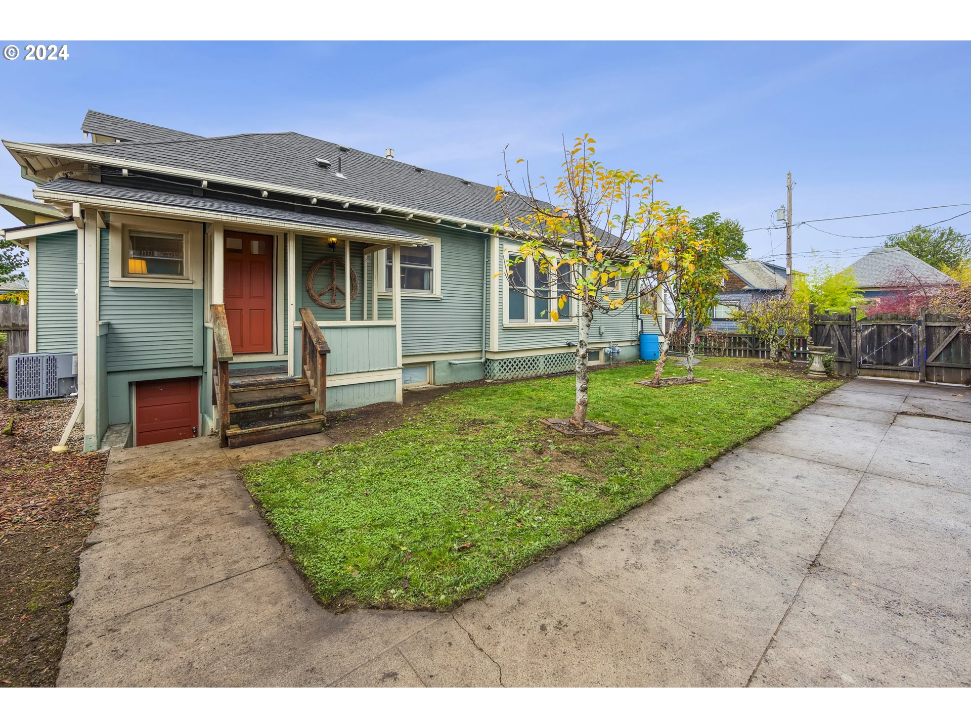 610 Northeast Webster Street Portland, OR 97211 - Photo 27 of 31