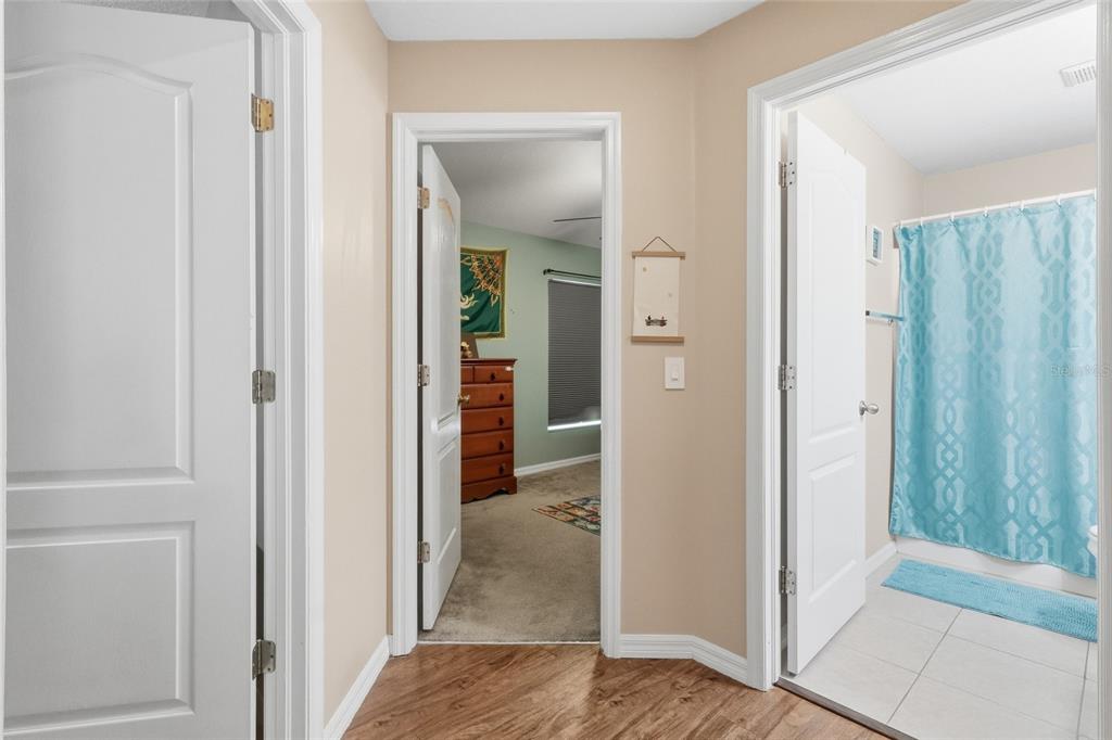 1048 Lake Shore Ranch Drive Seffner, FL 33584 - Photo 11 of 18