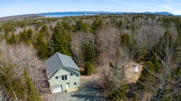 $899,000 | 39 Needle's Eye Road, Lamoine, ME 04605