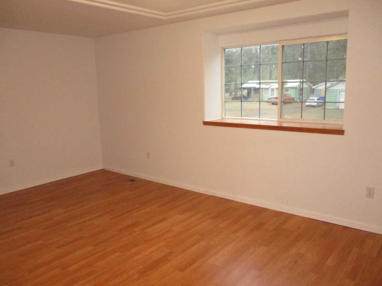 3713 East Lane Park Road Mead, WA 99021 - Photo 5 of 10 Gallery Image 5