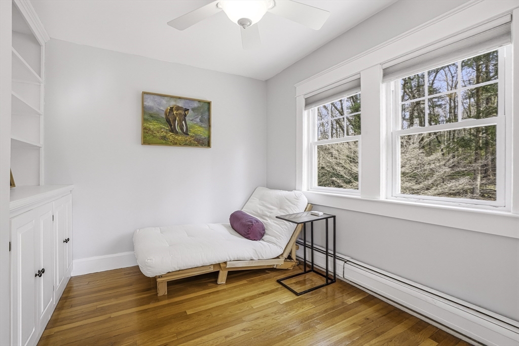 404 Wattaquadock Hill Road Bolton, MA 01740 - Photo 18 of 35