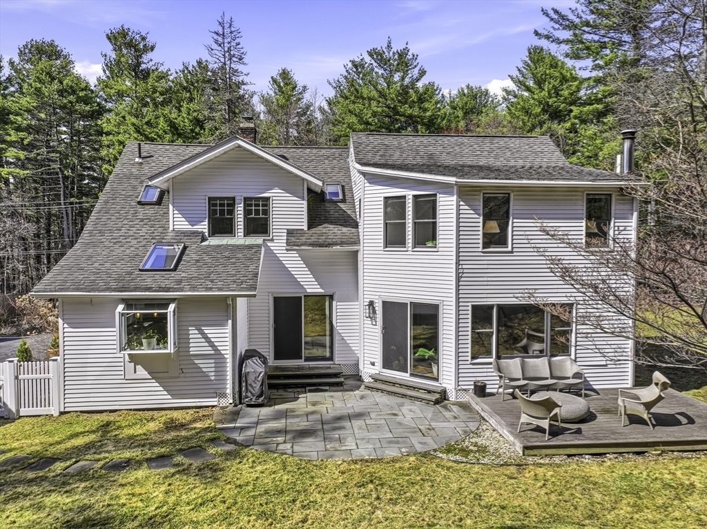 404 Wattaquadock Hill Road Bolton, MA 01740 - Photo 30 of 35