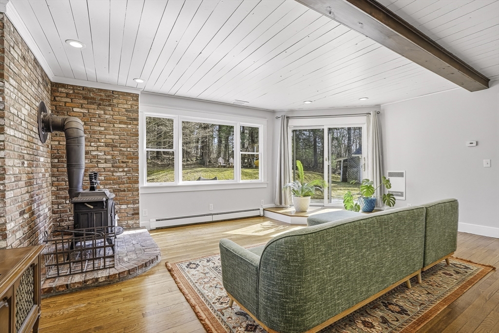 404 Wattaquadock Hill Road Bolton, MA 01740 - Photo 9 of 35