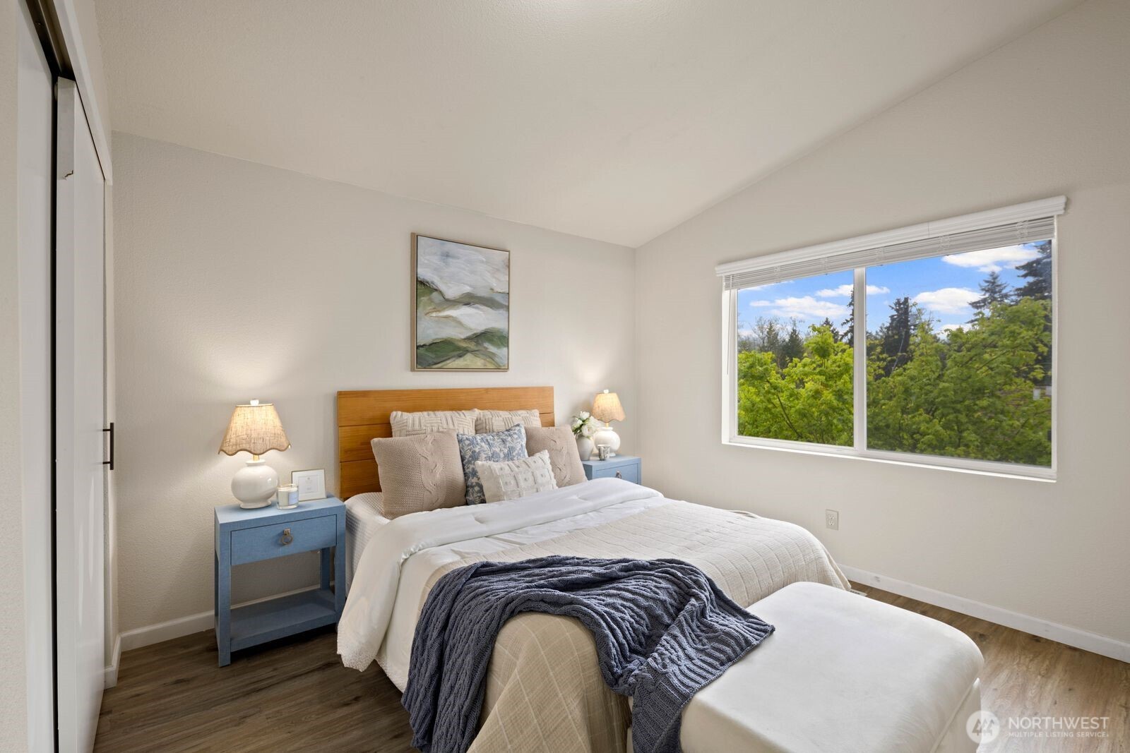 16049 Southeast 131st Street Renton, WA 98059 - Photo 4 of 29