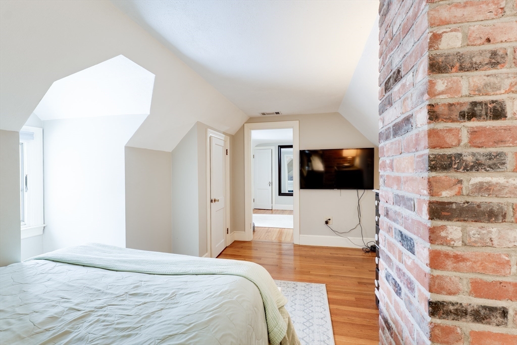 115 Grove Street West Springfield, MA 01089 - Photo 11 of 34