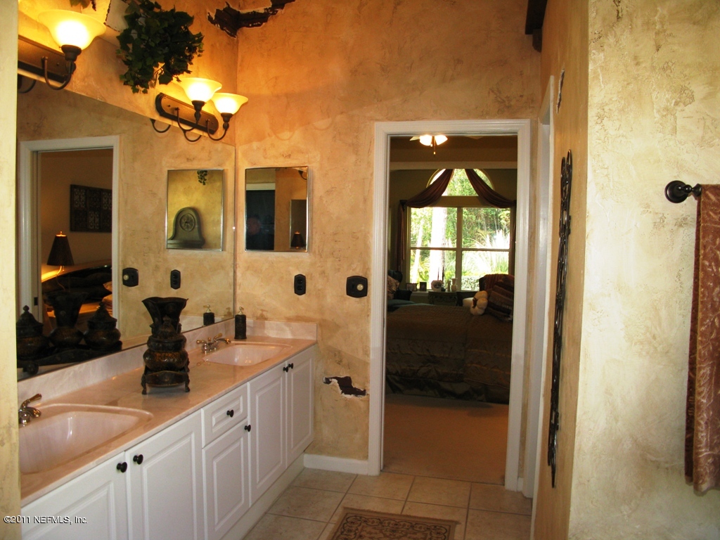9132 Timberlin Lake Road Jacksonville, FL 32256 - Photo 40 of 49 Master Bath